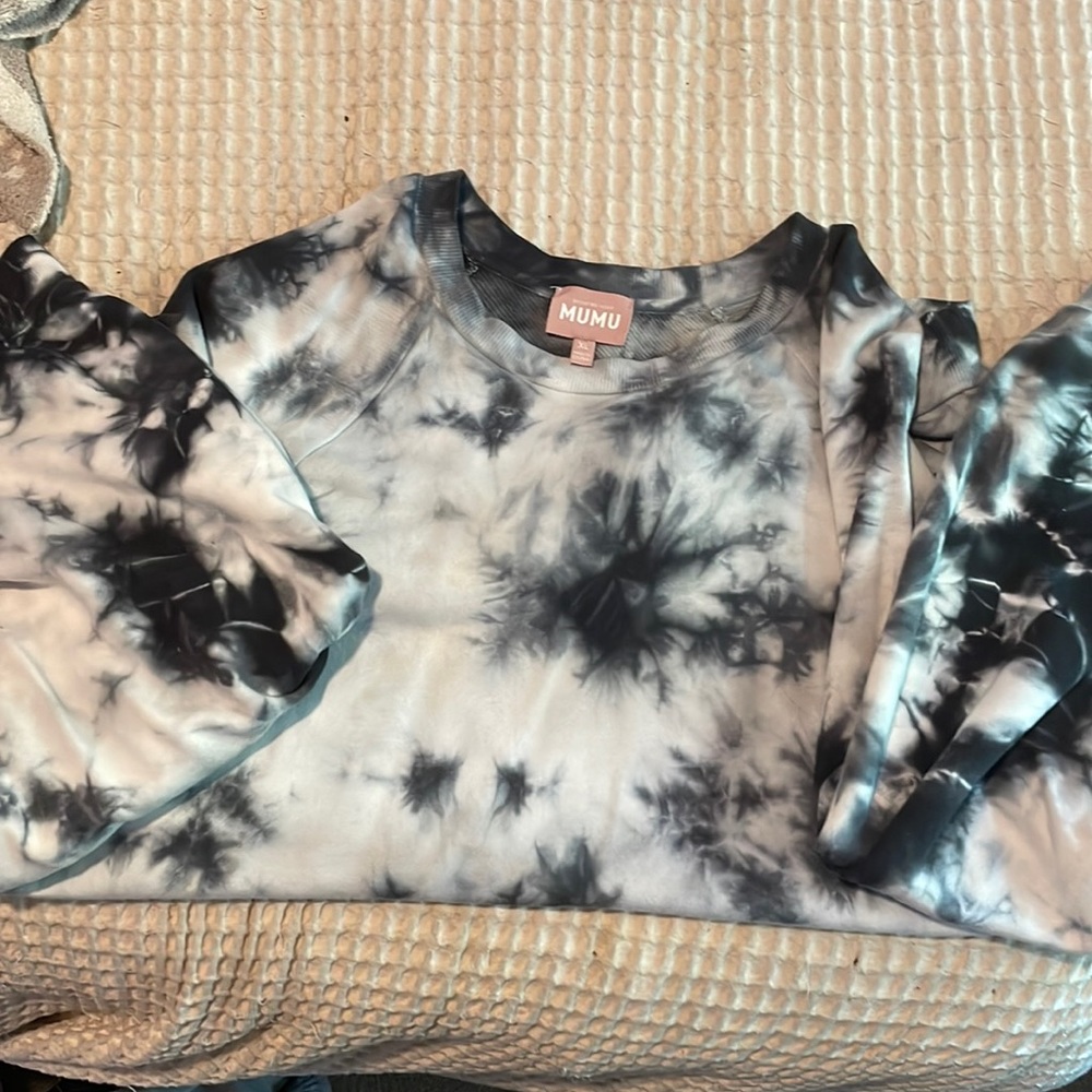 Mumu boyfriend sweatshirt